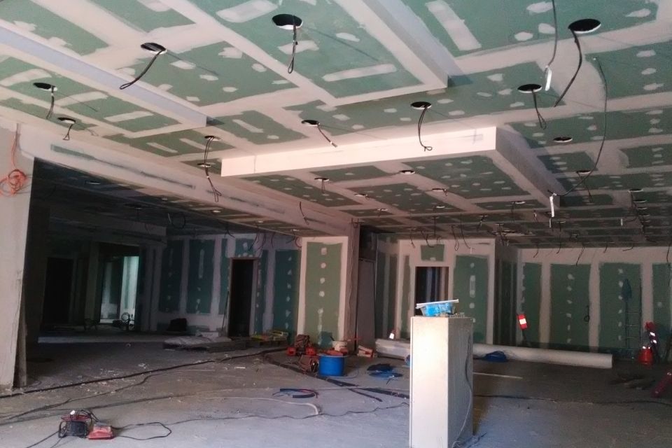 plafond électricité